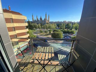 Piso en alquiler en Arrabal en Zaragoza