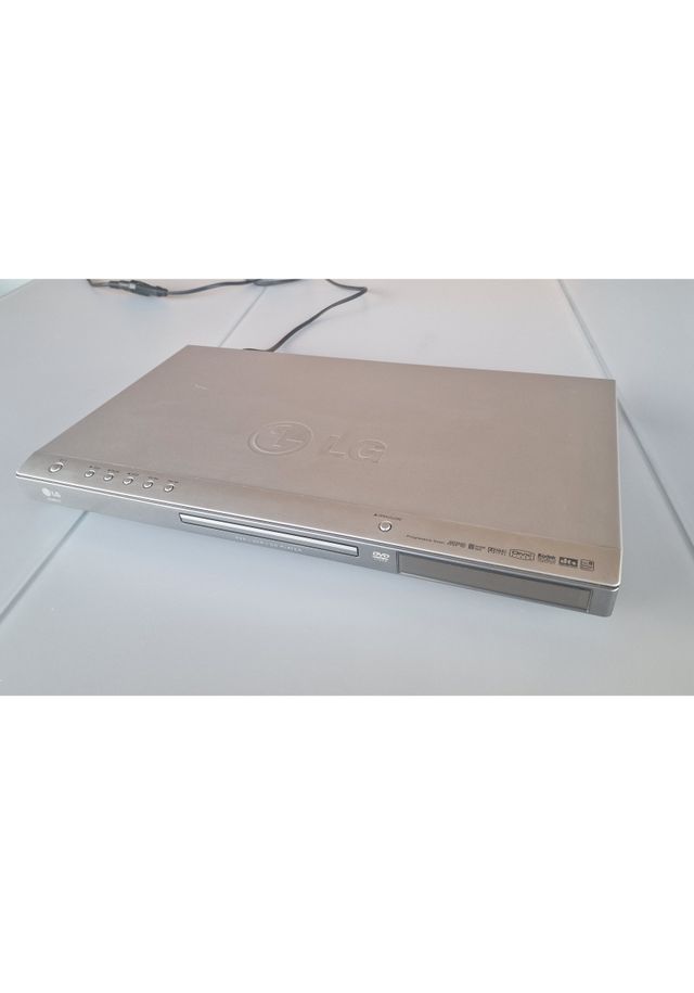 Lettore DVD LG modello DV8631C