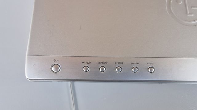 Lettore DVD LG modello DV8631C