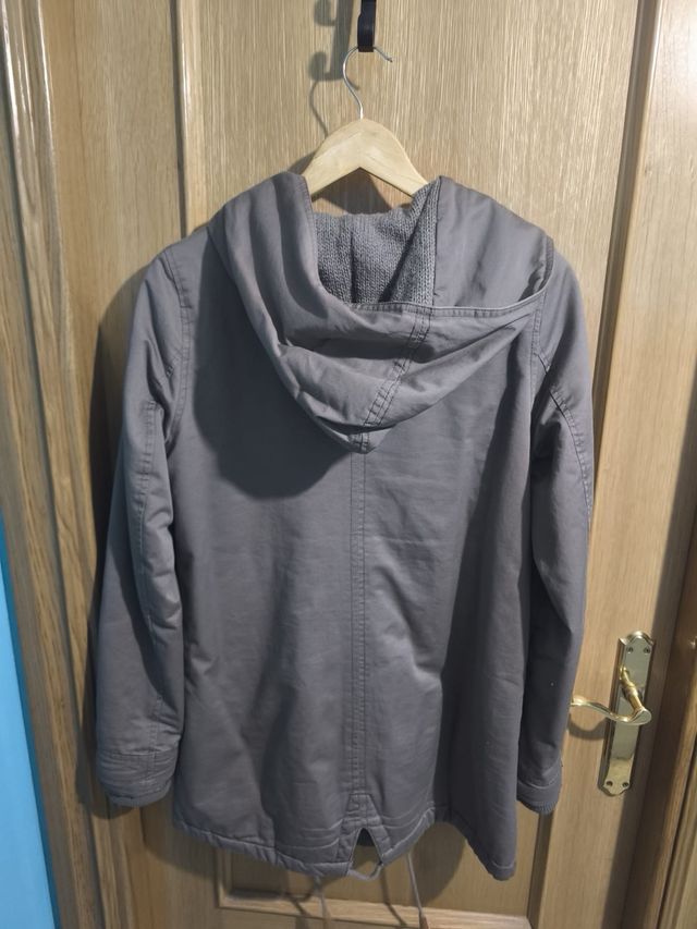 Chaqueta Pull&Bear beige/marrón capucha