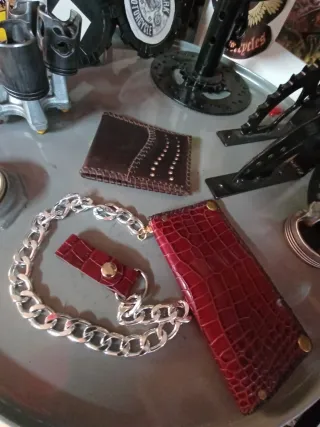 Carteras, monederos, tarjeteros, porta documentos.