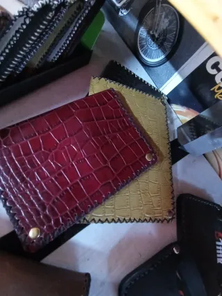 Carteras, monederos, tarjeteros, porta documentos.