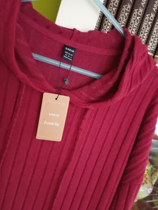 Vestido suéter SHEIN Frenchy burdeos