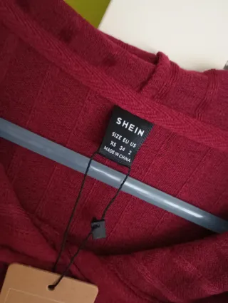 Vestido suéter SHEIN Frenchy burdeos