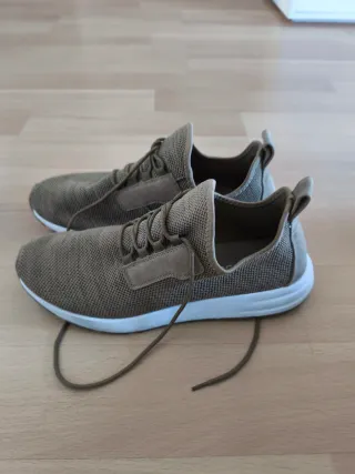 Zapatillas pull and bear número 44