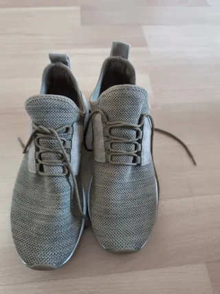 Zapatillas pull and bear número 44