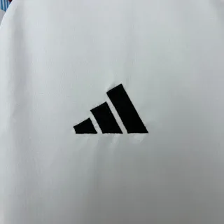 Camiseta Japón edición ataque a los titanes