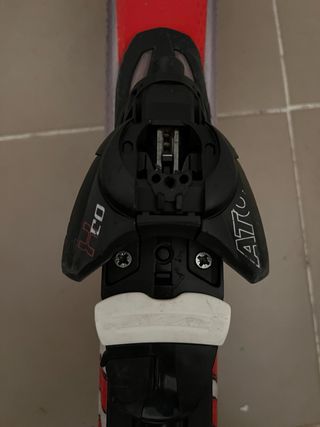 Esquís Atomic con Fijaciones