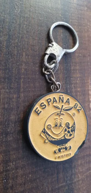 Llavero España 82 Cerámica