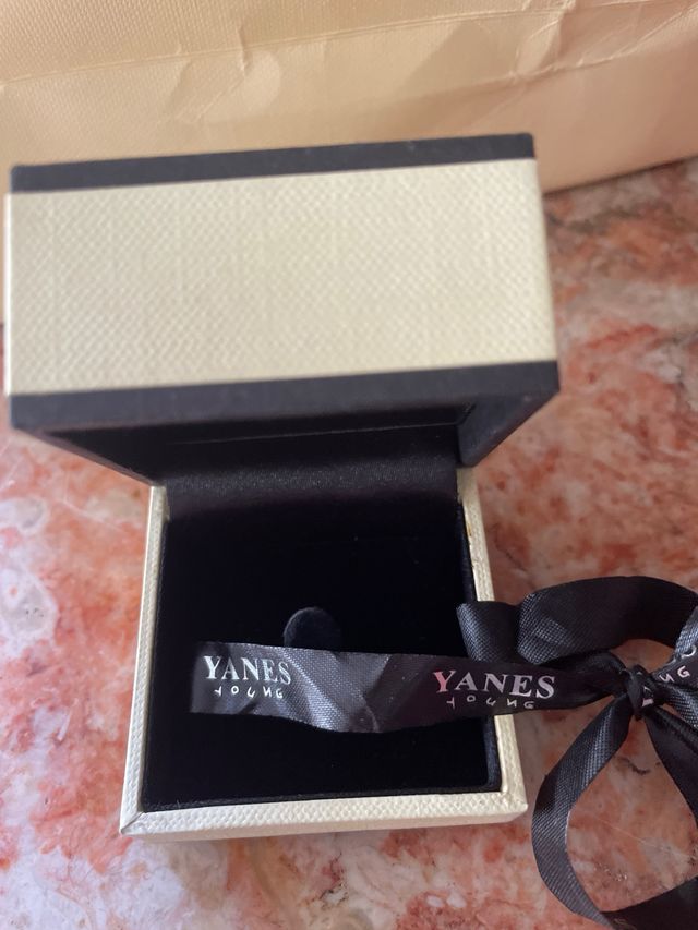 Sortija Yanes plata dorada sin estrenar