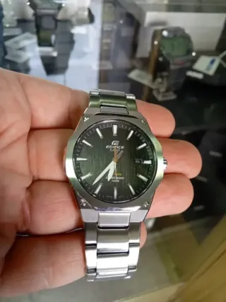 CASIO EDIFICE EFR-S108D-1AVUE/ black friday