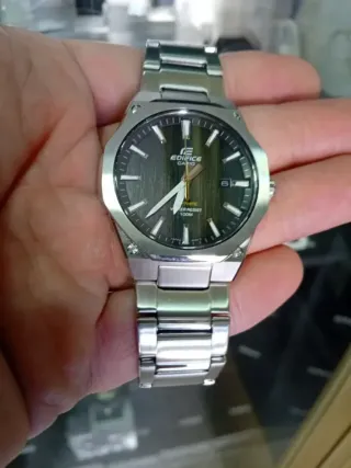 CASIO EDIFICE EFR-S108D-1AVUE/ black friday