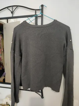 Jersey gris con perlas