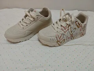 Zapatillas Beige y Multicolor