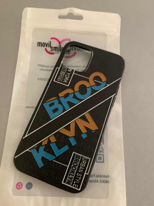 Custodia iPhone 12 Smile Brooklyn Nuova