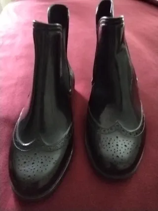 Botas de agua negras. Talla 37