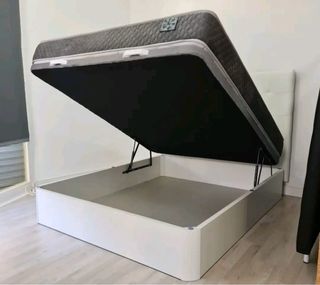 Canapés y colchones nuevos