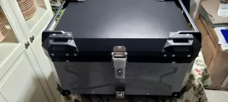 Baúl Cofre Top Case 65L para moto