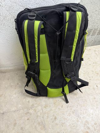 Mochila Boreal Negra y Verde