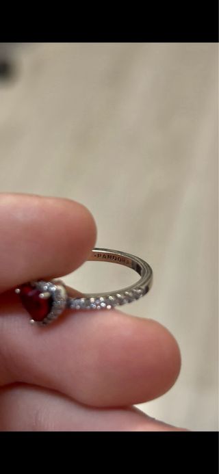 Anillo Pandora Corazón Rojo y Plata