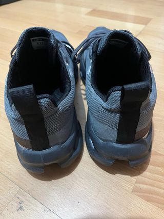 Bambas zapatillas ON Running/Fitness casi nuevas