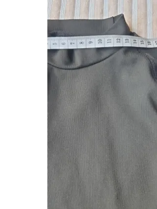 Camiseta y pantalón térmico  Kipsta negra