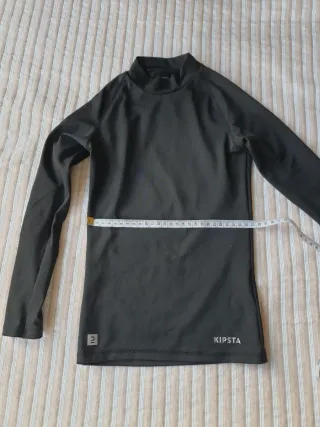 Camiseta y pantalón térmico  Kipsta negra