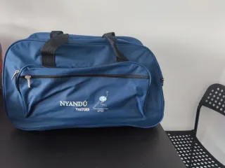 Bolsa de viaje o deportes azul