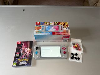 Nintendo Switch Lite Edizione Pokémon + 2 Giochi