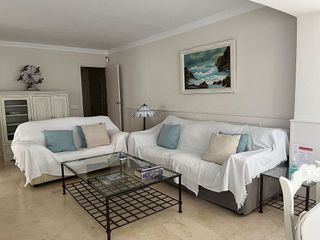 Piso en venta en Playa de la Fontanilla en Marbella