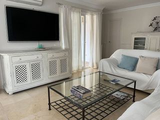 Piso en venta en Playa de la Fontanilla en Marbella