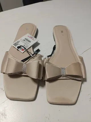 Sandalias Zara raso lazo y strass. T40