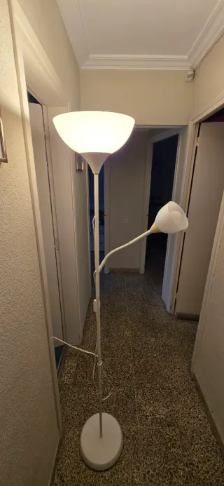 Lámpara de pie moderna