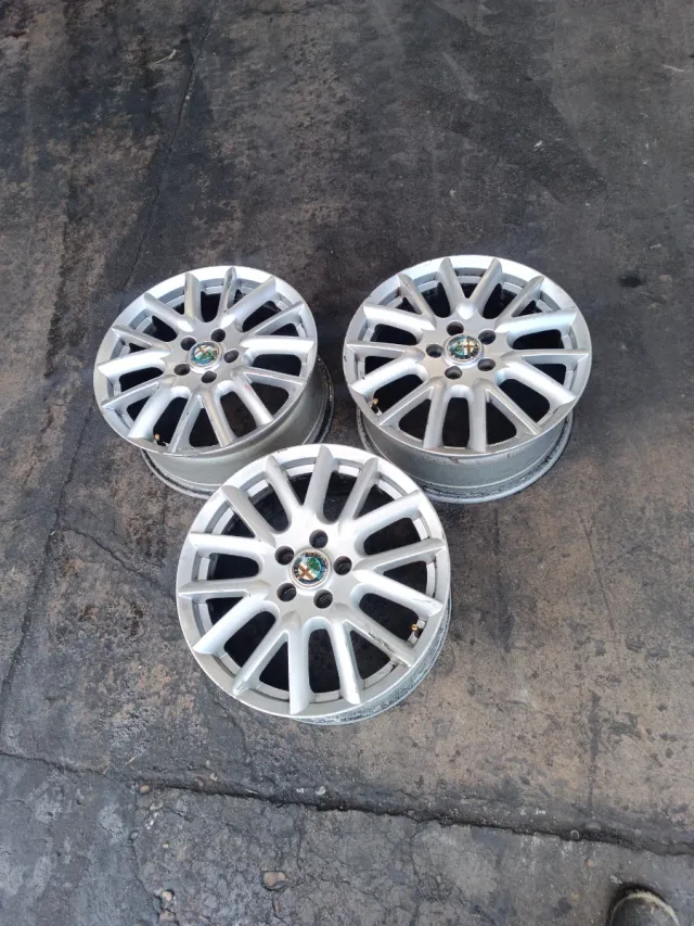 3 Llantas Alfa Romeo 159 '07