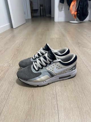 Zapatillas Nike Air Max Zero Negras y Blancas