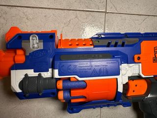 Pistola de dardos Nerf Elite / AUTOMÁTICA