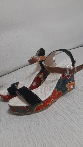 Sandalias de tacón multicolor