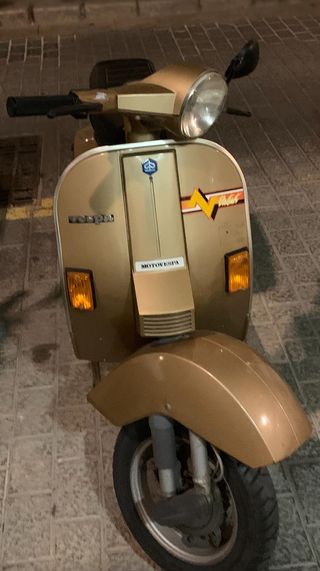 Vespa 75 PK EleStart Piaggio Dorada