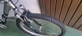 26" GT ALUMINIO AMORTIGUACIÓN SR SUNTOUR 21 VELOCI