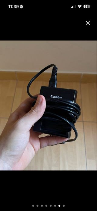 Canon EOS 2000D + Accesorios