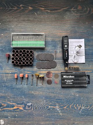 Dremel inalámbrico mas complementos