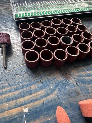 Dremel inalámbrico mas complementos