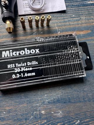 Dremel inalámbrico mas complementos