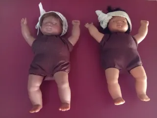 2 vecchi pupazzi di stoffa e gomma