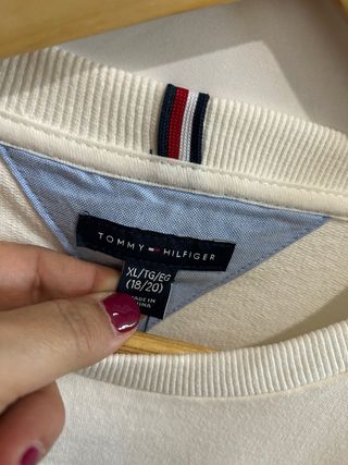 Sudadera Tommy Hilfiger Talla XS hombre o XL niño