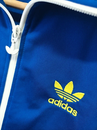 Chaqueta Adidas Edición Limitada Azul y Amarillo