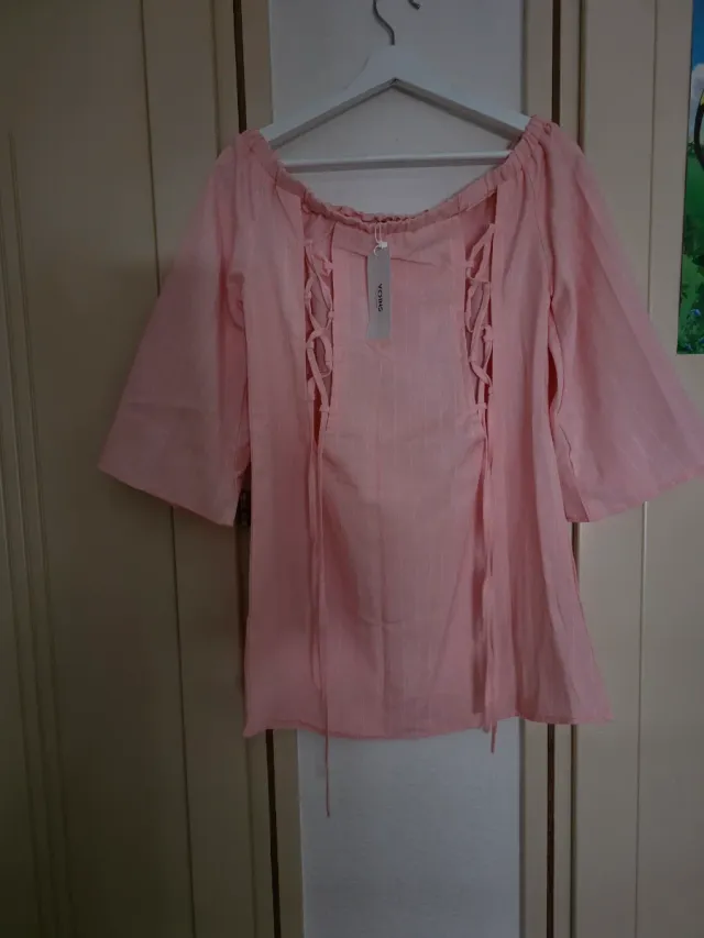 Vestido rosa escotado manga 3/4