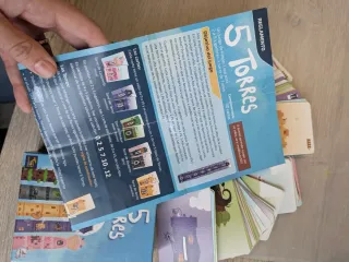 5 Torres Juego de Cartas