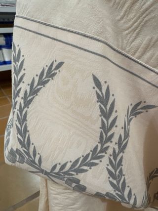 2 Mesillas de noche con tela de Gastón y Daniela
