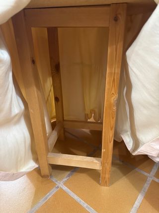 2 Mesillas de noche con tela de Gastón y Daniela